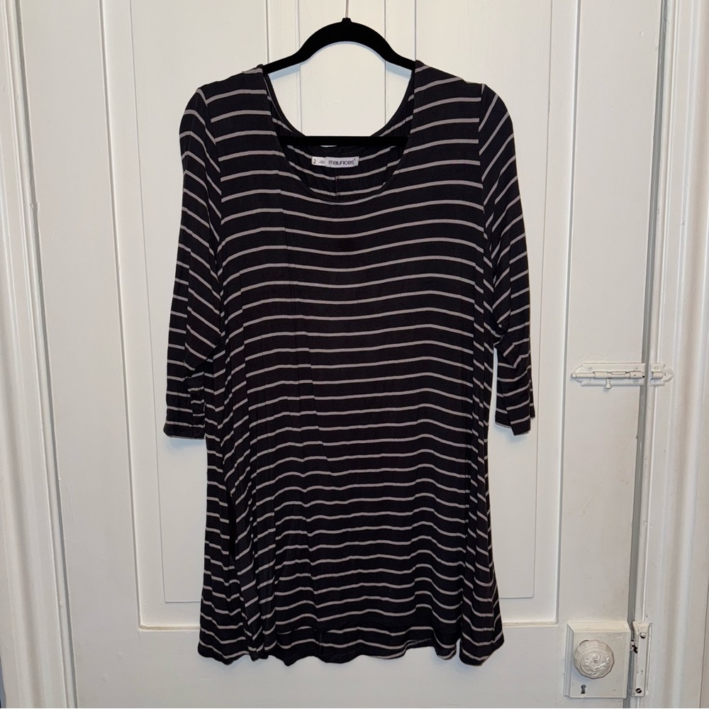 ✨maurices black & white striped top✨